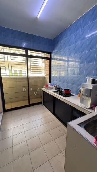 2-storey Terraced House for Sale in Taman Impian Emas (Skudai) - Desmond Chan - Kitchen - PropertyGuru.com.my