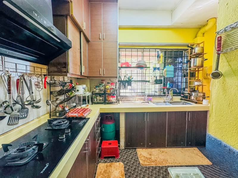 2-storey Terraced House for Sale in SS19 (Subang Jaya) - Ali Idris - Kitchen - PropertyGuru.com.my