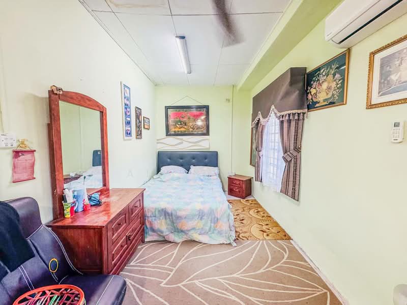 2-storey Terraced House for Sale in SS19 (Subang Jaya) - Ali Idris - Bedroom - PropertyGuru.com.my