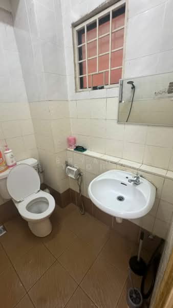 Perdana Puri untuk Untuk Disewa - RM 1,000 /bulan, Mac 2026 - Bathroom - PropertyGuru.com.my