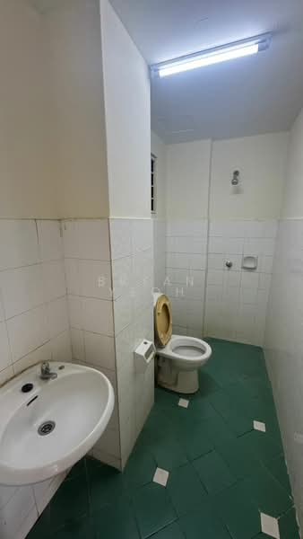 Perdana Puri untuk Untuk Disewa - RM 1,000 /bulan, Mac 2026 - Bathroom - PropertyGuru.com.my