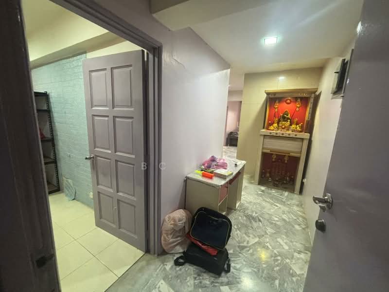 Apartment for Sale at Sri Jinjang - BC TAN - Corridor - PropertyGuru.com.my