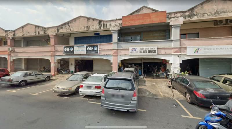 Shop for Rent in Seri Kembangan (Selangor) - Terence Wee - Exterior - PropertyGuru.com.my