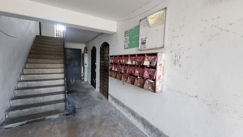 Rumah Flat untuk Dijual di Kelumpuk Bambu - Suzy Rahman - Entrance - PropertyGuru.com.my