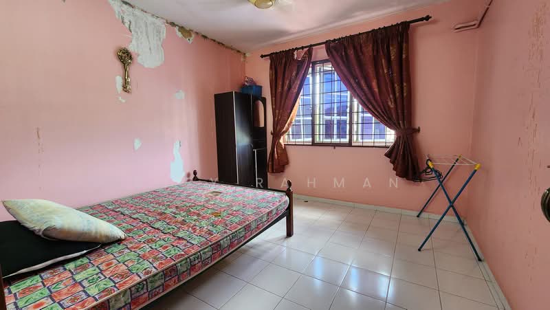Rumah Flat untuk Dijual di Kelumpuk Bambu - Suzy Rahman - Bedroom - PropertyGuru.com.my