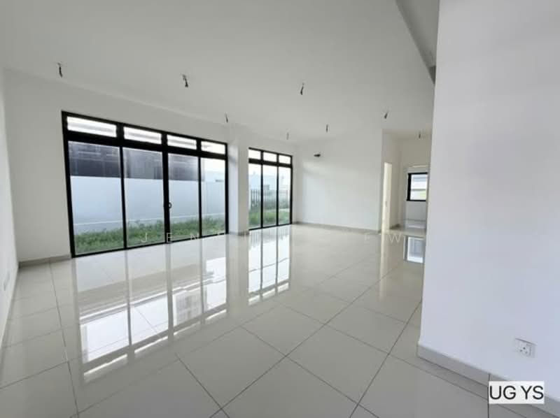 Semi-Detached House for Sale in Setia Alam (Selangor) - Jennie Chew - Living Room - PropertyGuru.com.my