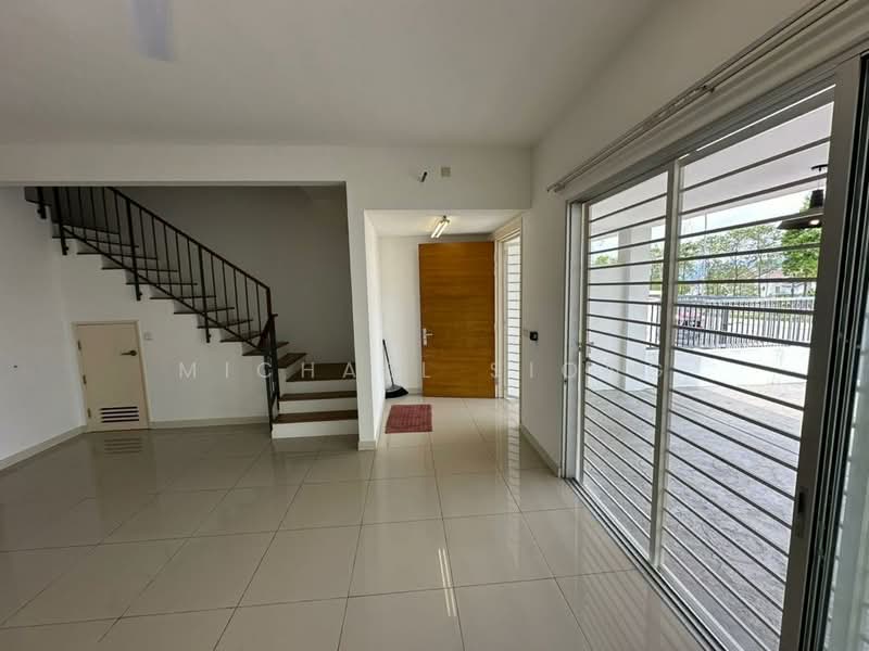Terraced House for Rent in Kota Emerald (Rawang) - Michael Siong - Entrance - PropertyGuru.com.my