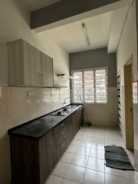 2-storey Terraced House for Sale in Denai Alam (Shah Alam) - Wayne Yong - Kitchen - PropertyGuru.com.my