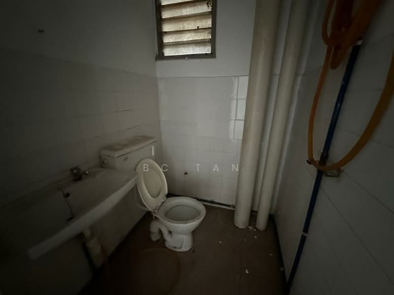 Apartment for Sale at Sri Jinjang - BC TAN - Bathroom - PropertyGuru.com.my