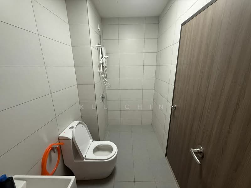 Service Residence for Sale at Meldrum Heights (Residensi Meldrum) - Kuu Chin - Bathroom - PropertyGuru.com.my