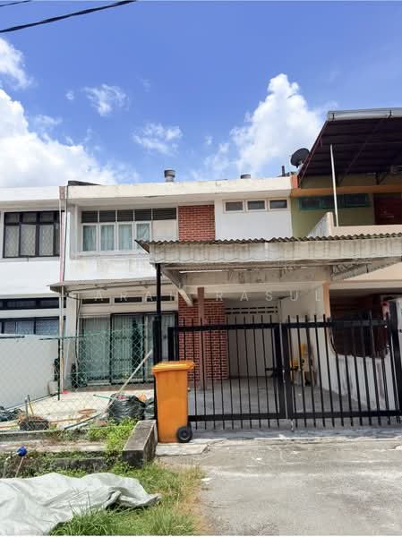 2-storey Terraced House for Sale in Shah Alam (Selangor) - Farah Rasul - Exterior - PropertyGuru.com.my