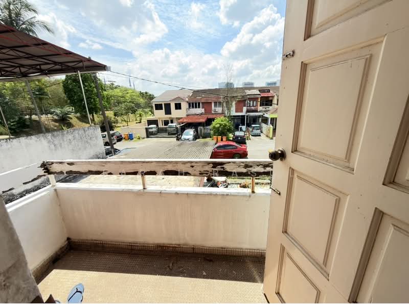 2-storey Terraced House for Sale in Shah Alam (Selangor) - Farah Rasul - Balcony - PropertyGuru.com.my