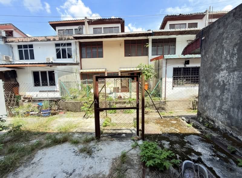2-storey Terraced House for Sale in Shah Alam (Selangor) - Farah Rasul - Exterior - PropertyGuru.com.my