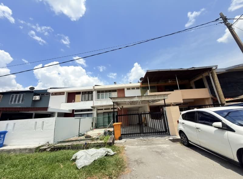 2-storey Terraced House for Sale in Shah Alam (Selangor) - Farah Rasul - Exterior - PropertyGuru.com.my