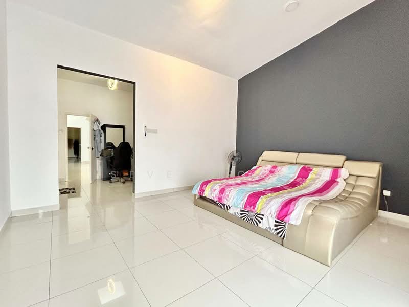 2-storey Terraced House for Sale in Mutiara Rini (Skudai) - Seven Kong - Bedroom - PropertyGuru.com.my
