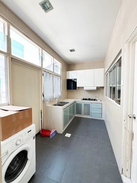 Semi-Detached House for Rent in Cahaya Kota Puteri (Masai) - Jessica Ma - Kitchen - PropertyGuru.com.my