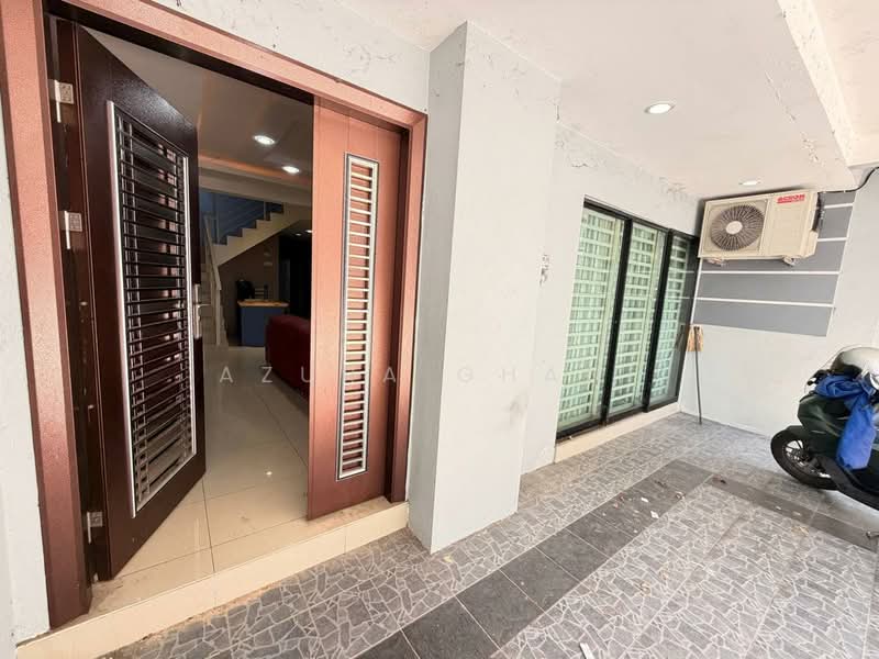 Townhouse for Sale in Teluk Kumbar (Penang) - Azura Ghani - Entrance - PropertyGuru.com.my