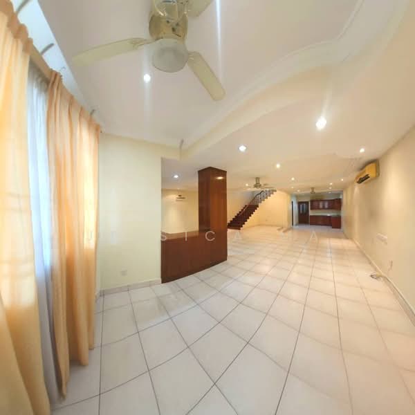 Taman Pelangi untuk Untuk Disewa - RM 3,500 /bulan, Mac 2026 - Living Room - PropertyGuru.com.my