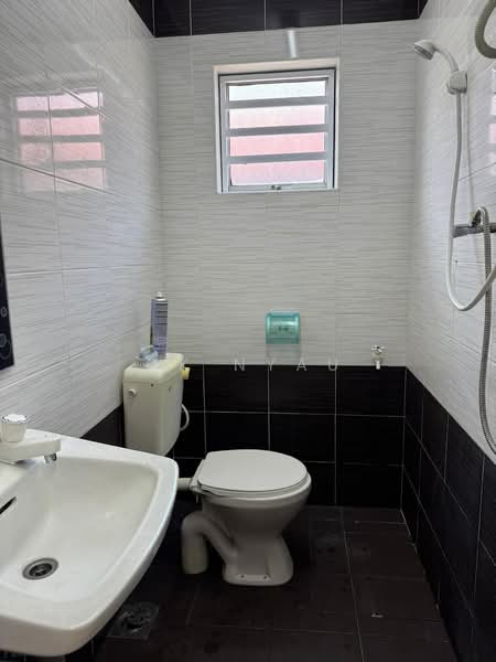 Ipoh batu gajah seri wangsa facing field renovated single storey corner house for sale untuk Untuk Dijual - RM 310,000, Mac 2026 - Bathroom - PropertyGuru.com.my