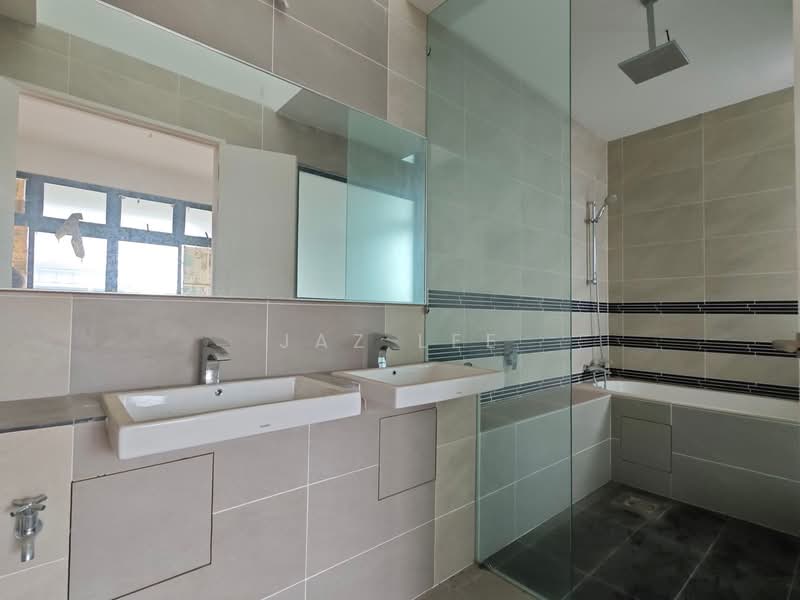 Semi-Detached House for Sale in Eco Botanic (Iskandar Puteri (Nusajaya)) - Jaz Lee - Bathroom - PropertyGuru.com.my