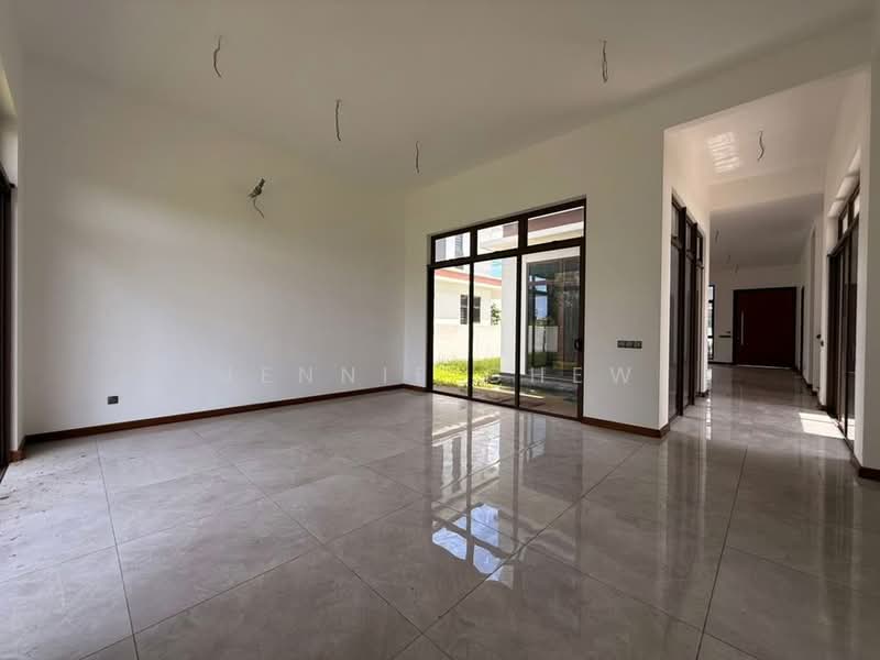 Bungalow for Sale in Setia Alam (Selangor) - Jennie Chew - Living Room - PropertyGuru.com.my