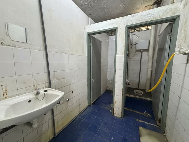 Factory for Rent in Seberang Perai (Penang) - Tommy Gan - Bathroom - PropertyGuru.com.my