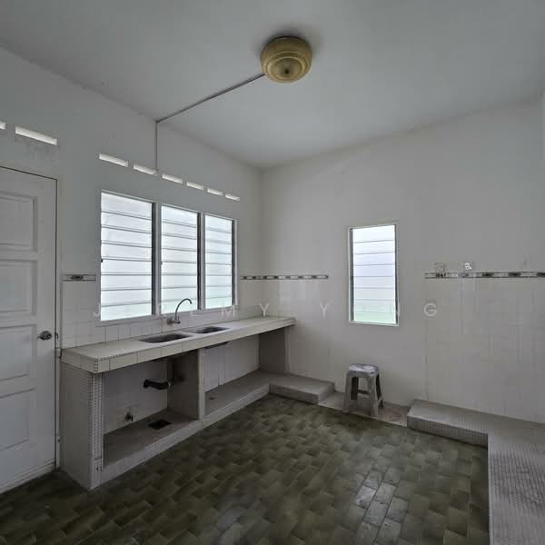 Bungalow for Sale in Taman Cheras (Cheras) - Jeremy Yong - Kitchen - PropertyGuru.com.my