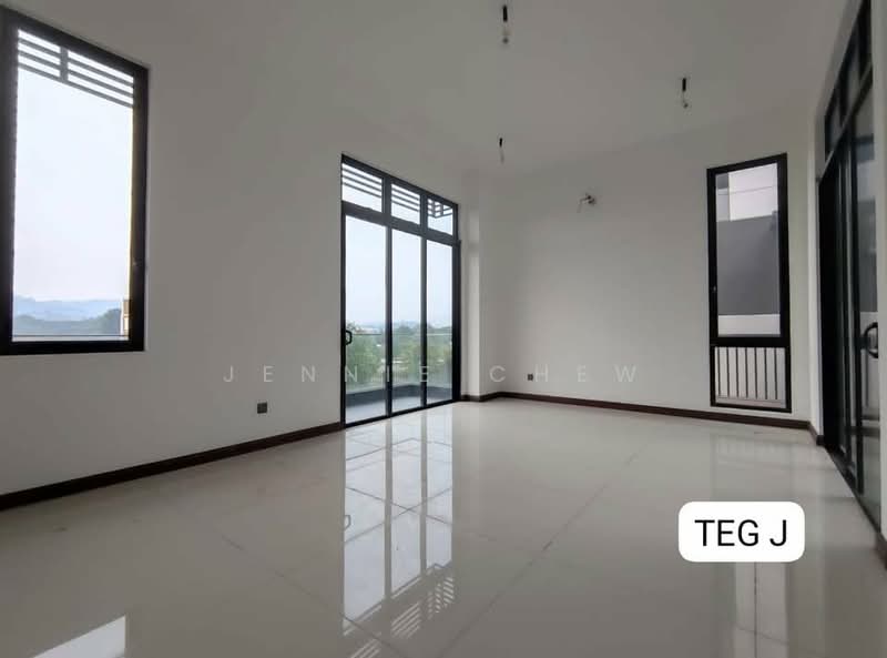 Bungalow for Sale in Setia Alam (Selangor) - Jennie Chew - Living Room - PropertyGuru.com.my