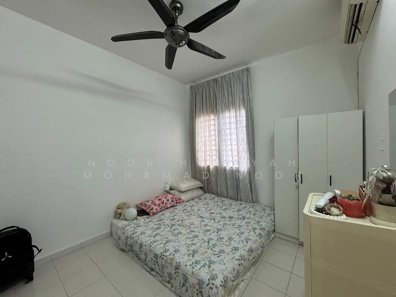 Apartment for Sale at Residensi Bistaria - Noor Hidayah Mohamad Noor - Bedroom - PropertyGuru.com.my