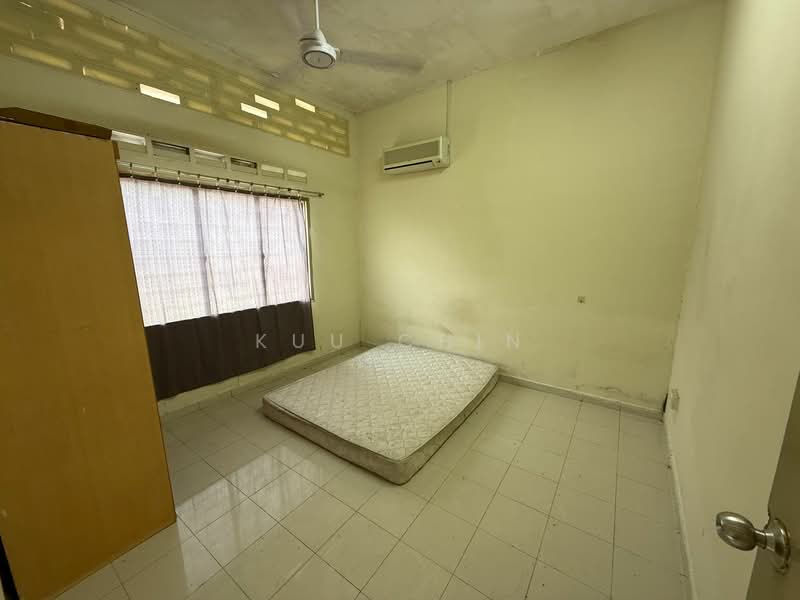 Kampung Baru Saleng untuk Untuk Dijual - RM 368,000, Apr 2026 - Bedroom - PropertyGuru.com.my