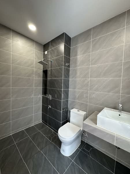 Ferrous 2 untuk Untuk Disewa - RM 3,500 /bulan, Mac 2026 - Bathroom - PropertyGuru.com.my