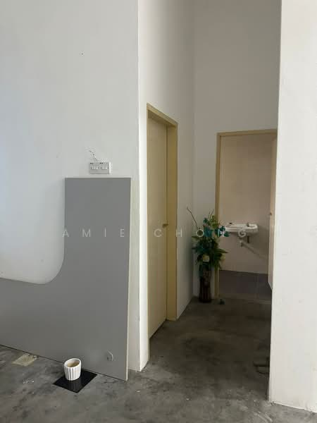 Tasek Freehold Double Storey Shop For Sale untuk Untuk Dijual - RM 600,000, Mac 2026 - Interior - PropertyGuru.com.my