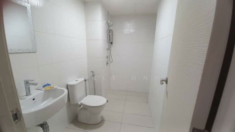 The Latitude Condominium untuk Untuk Disewa - RM 2,500 /bulan, Mac 2026 - Bathroom - PropertyGuru.com.my