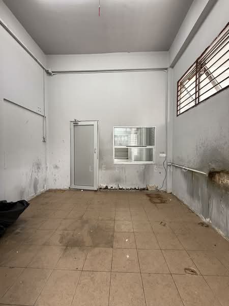 Shop / Office for Rent in Taman Munsyi Ibrahim (Johor Bahru) - Loh Lee Peng - Interior - PropertyGuru.com.my