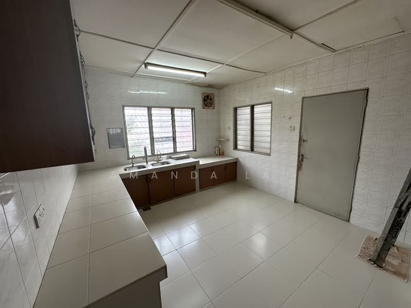 Rumah Teres 2 Tingkat untuk Dijual di Petaling Jaya (Selangor) - Amanda Lau - Kitchen - PropertyGuru.com.my