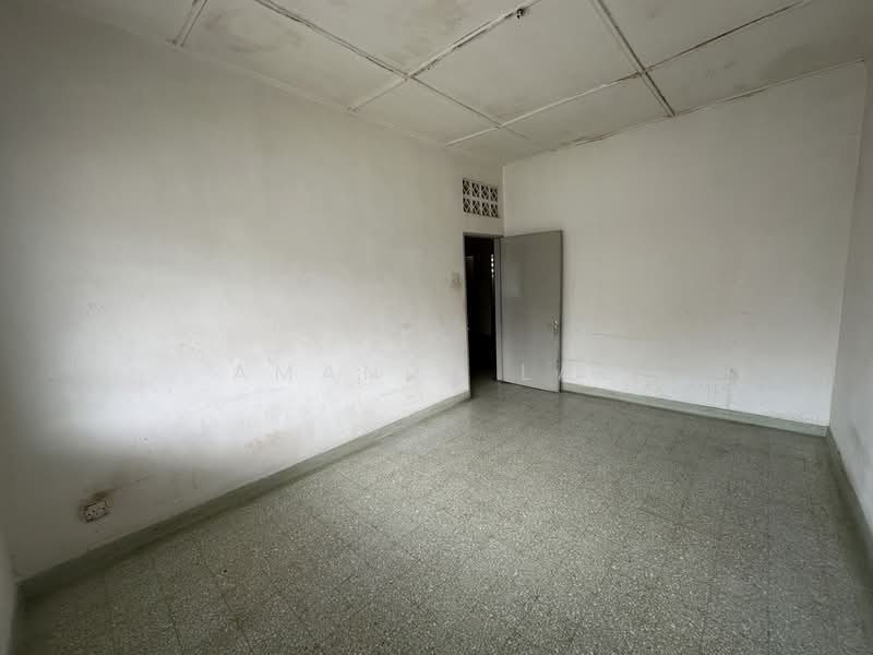 Rumah Teres 2 Tingkat untuk Dijual di Petaling Jaya (Selangor) - Amanda Lau - 2nd Bedroom (1st Floor) - PropertyGuru.com.my