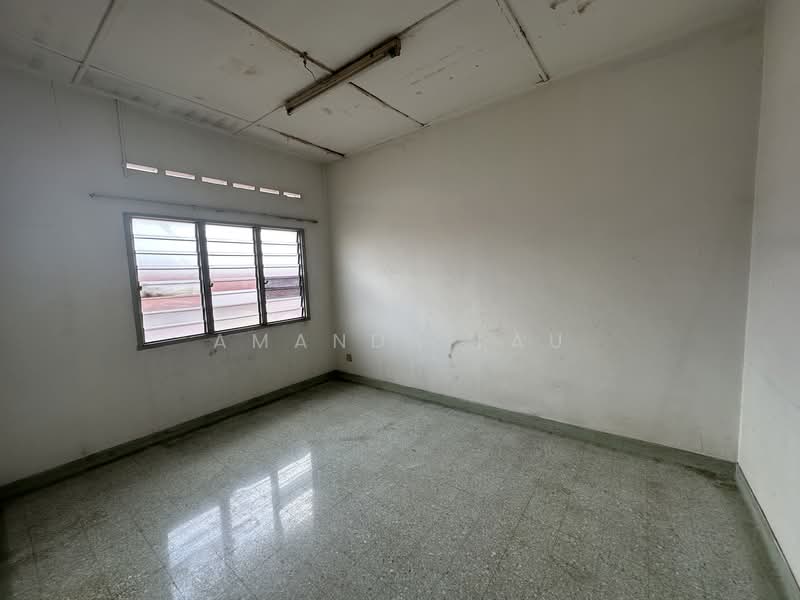 Rumah Teres 2 Tingkat untuk Dijual di Petaling Jaya (Selangor) - Amanda Lau - 3rd Bedroom (1st Floor) - PropertyGuru.com.my