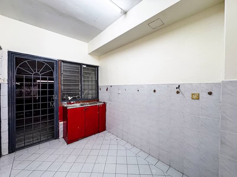 Bandar Tasik Puteri untuk Untuk Dijual - RM 340,000, Mac 2026 - Kitchen - PropertyGuru.com.my