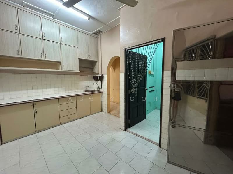 Semi-Detached House for Rent in Taman Kota Permai (Bukit Mertajam) - Abbey Goh - Kitchen - PropertyGuru.com.my