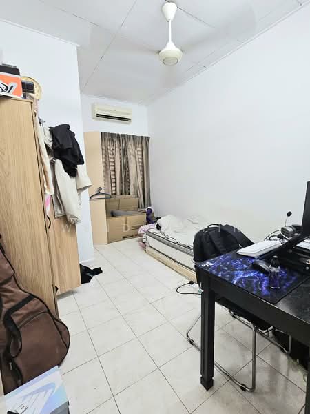 2-storey Terraced House for Sale in Taman Putra Prima (Puchong) - Wendy Chin - Bedroom - PropertyGuru.com.my