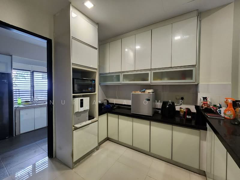 Mulberry Grove untuk Untuk Dijual - RM 1,040,000, Mac 2026 - Kitchen - PropertyGuru.com.my
