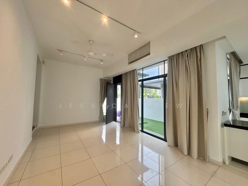 Avira Medini Iskandar untuk Untuk Dijual - RM 1,200,000, Mac 2026 - Living Room - PropertyGuru.com.my