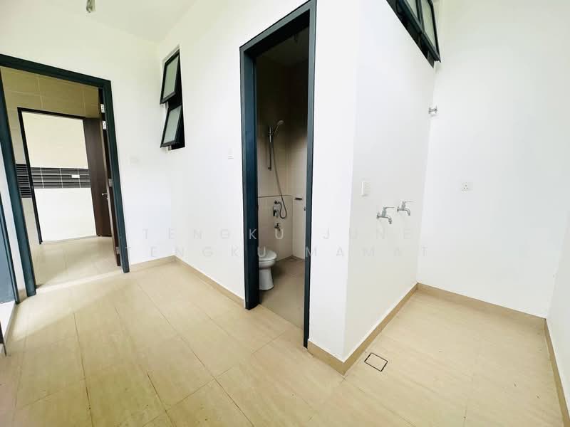 Bungalow for Sale in Kajang (Selangor) - Tengku June Tengku Mamat - Bathroom - PropertyGuru.com.my