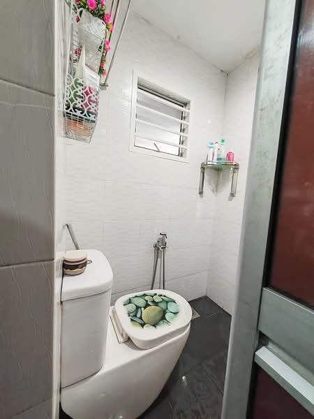Taman Mawar untuk Untuk Dijual - RM 455,000, Mac 2026 - Bathroom - PropertyGuru.com.my
