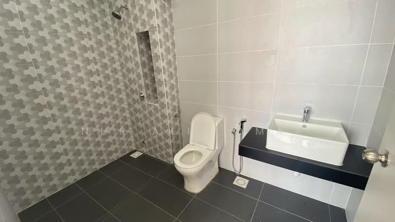 2-storey Terraced House for Sale in Kuala Selangor (Selangor) - Nur Alia Omar - Bathroom - PropertyGuru.com.my