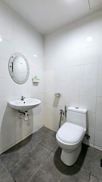 Koi Prima Condominium untuk Untuk Disewa - RM 2,000 /bulan, Mac 2026 - Bathroom - PropertyGuru.com.my