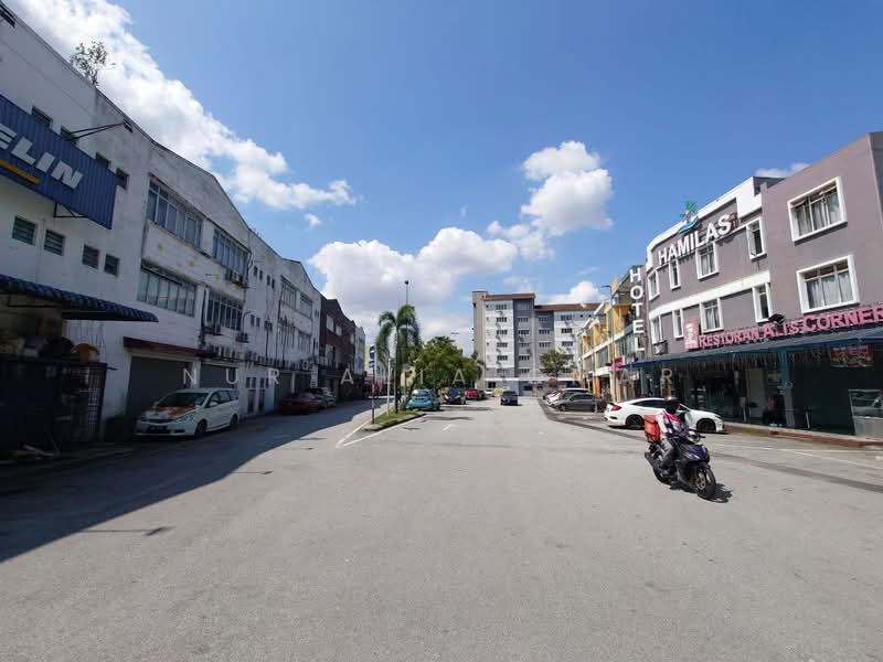 Shop for Sale in Shah Alam (Selangor) - Nur Alia Omar - Exterior - PropertyGuru.com.my