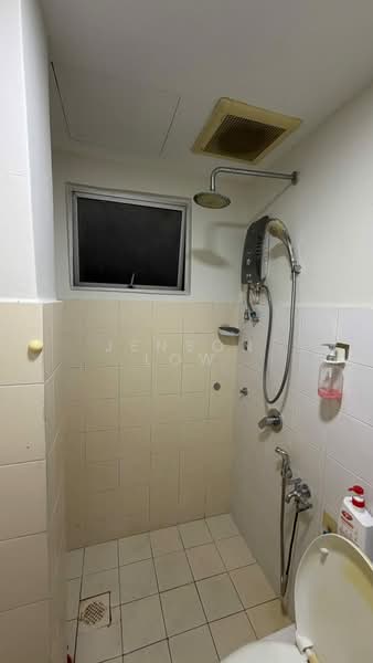 Forest Green untuk Untuk Disewa - RM 800 /bulan, Mac 2026 - Bathroom - PropertyGuru.com.my