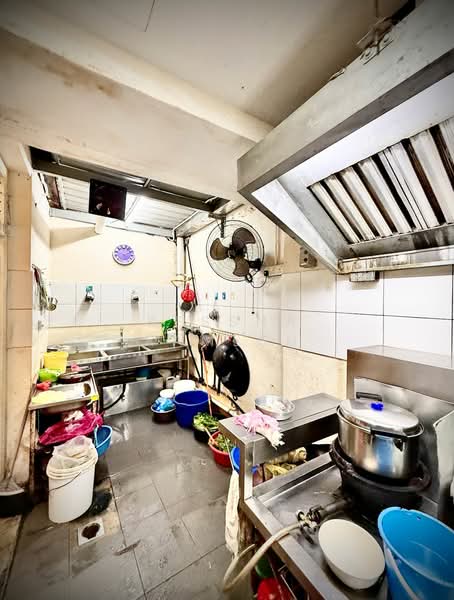 Shop for Sale in Pulau Tikus (Penang) - Ressha Ramesh - Kitchen - PropertyGuru.com.my