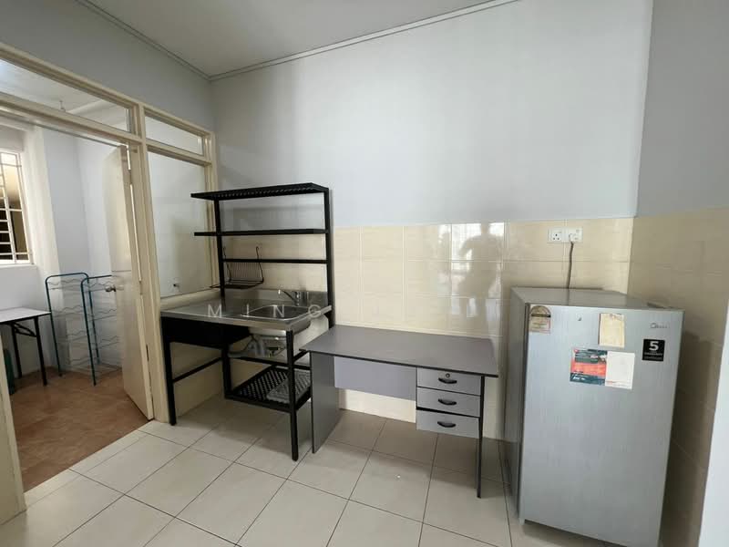 Condominium for Rent at Platinum Lake PV 13 - Ming Ju Li - Kitchen - PropertyGuru.com.my